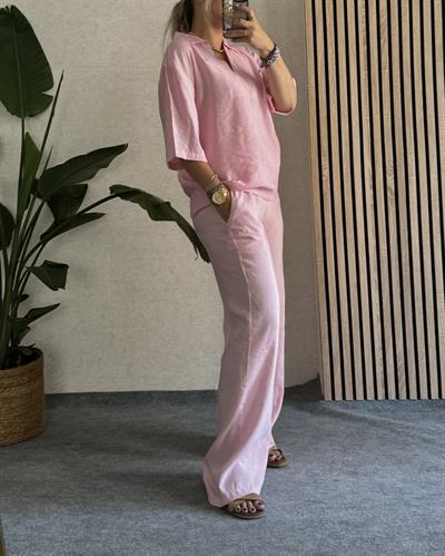 V yaka pembe beli lastikli alt-üst takım