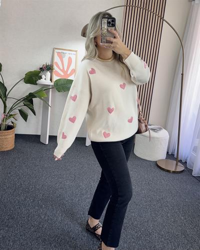 Pembe Kalp Nakışlı Krem renk Kazak