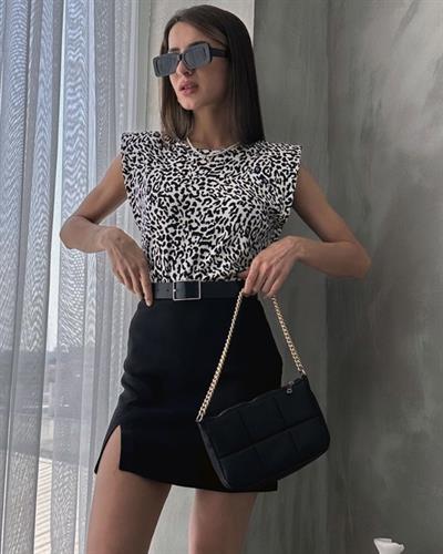 Zebra desenli vatkalı tshirt