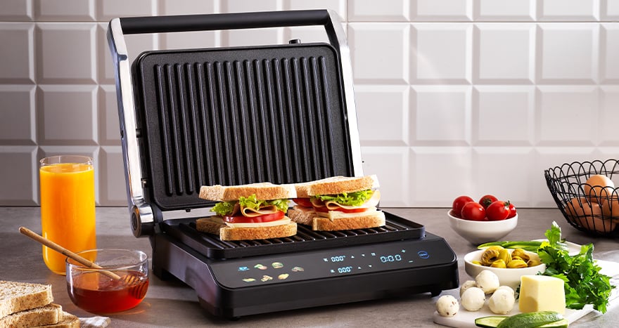Tost Makinesi Nasıl Temizlenir?