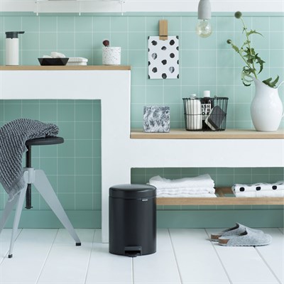 Brabantia Newicon Matt Black Pedalli Çöp Kutusu 3 L (BRA 112928)