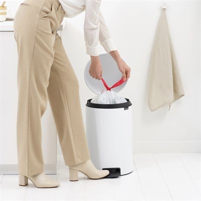 Brabantia Newicon White Pedalli Çöp Kutusu 20 L (BRA 111846)