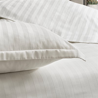 Schafer Home Jody Çift Kişilik 2 cm Çizgi Saten Nevresim Takımı 4 Parça-Beyaz