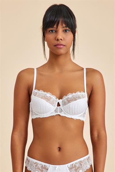 Paris Ekru Dantelli Sütyen- Balenli ve Dolgusuz Balkonet