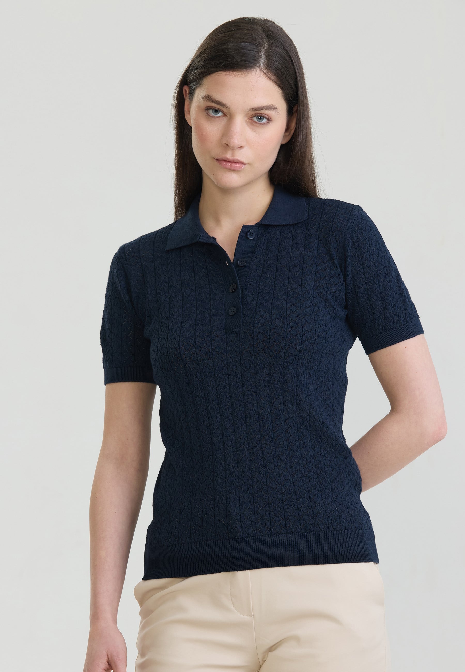 Kadın Delikli Nefes Alabilir Düğmeli Polo T-Shirt