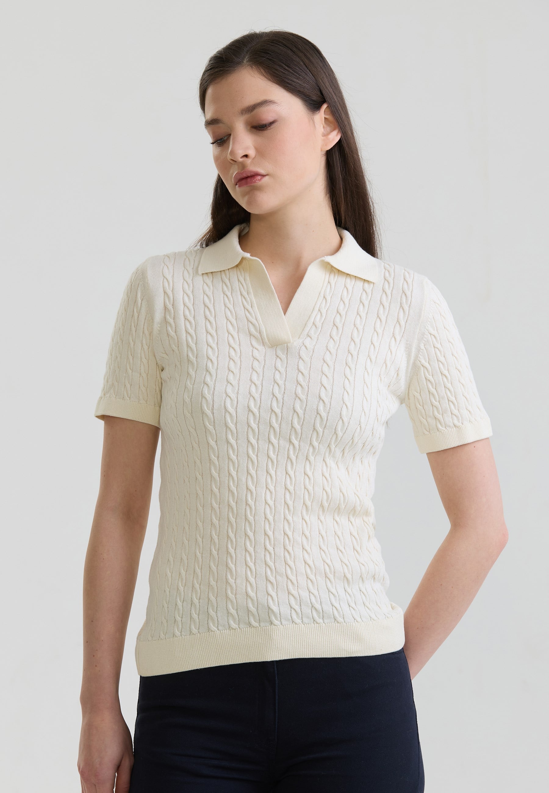 Kadın Saç Örgü Desenli Düğmesiz Triko Polo T-Shirt