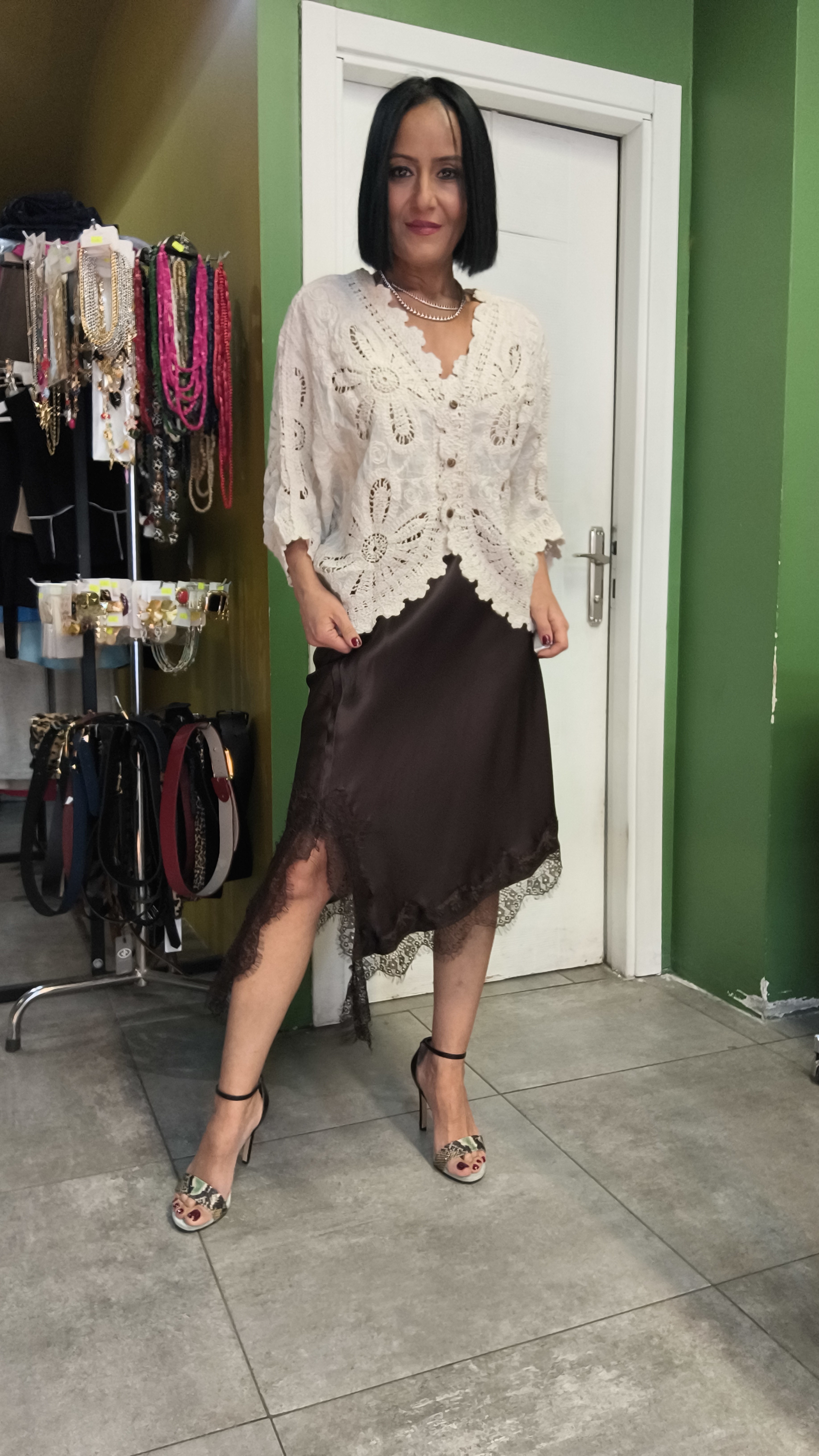 Ekru Dantel İşlemeli,Cotton Salaş Bluz