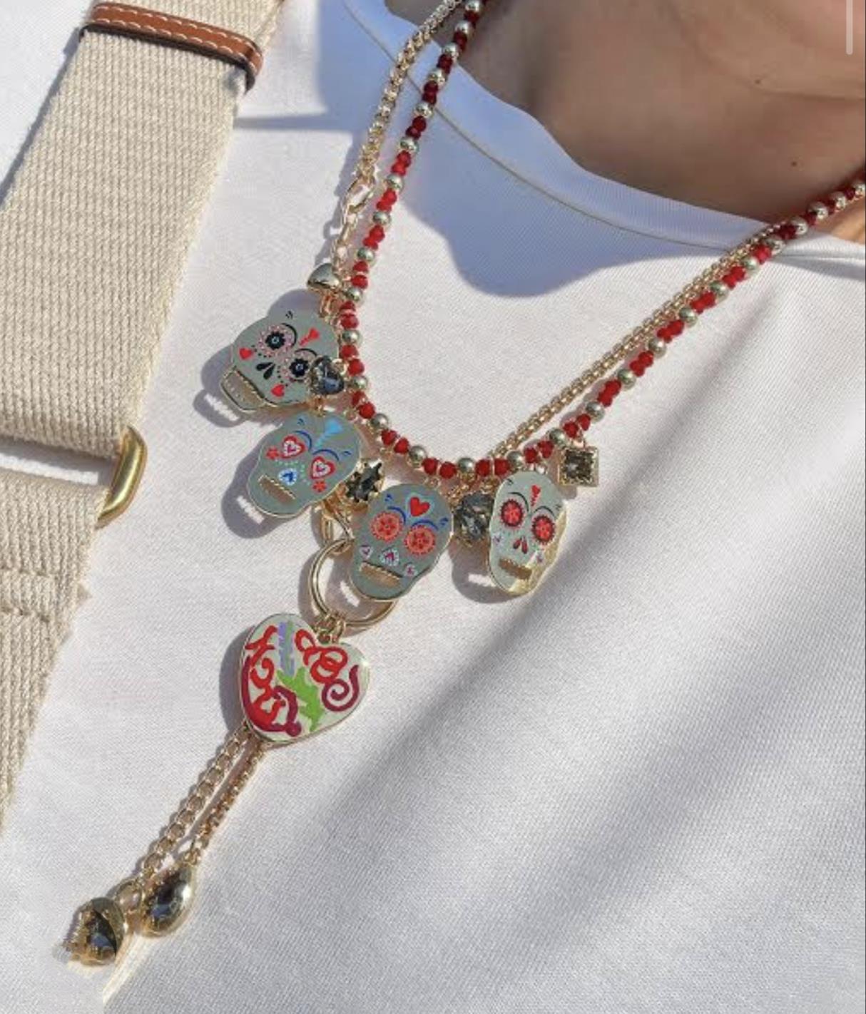 Kuru Kafalı Charm Kolye