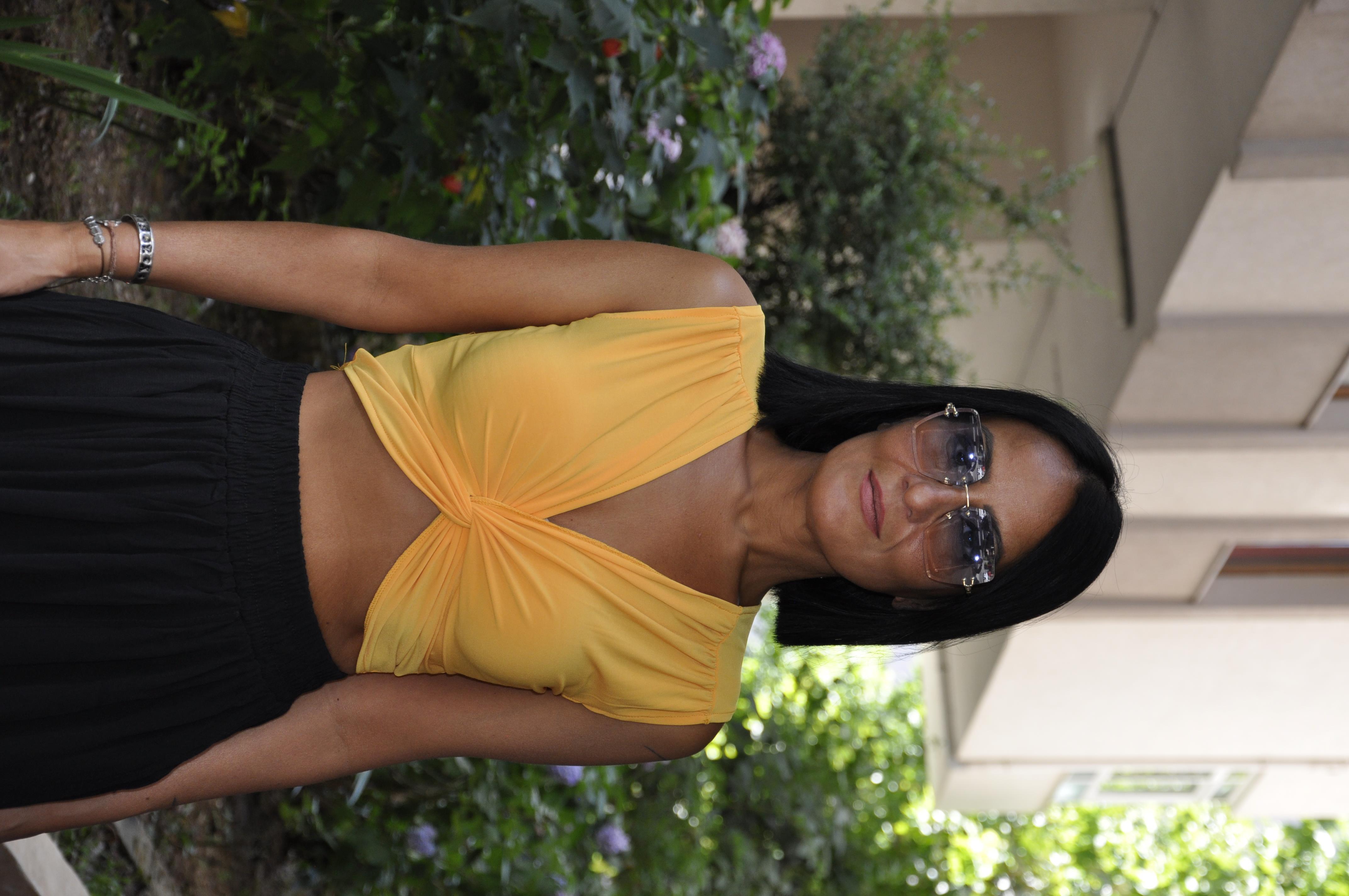 Mango Renk Önde Düğüm Detaylı Crop Top