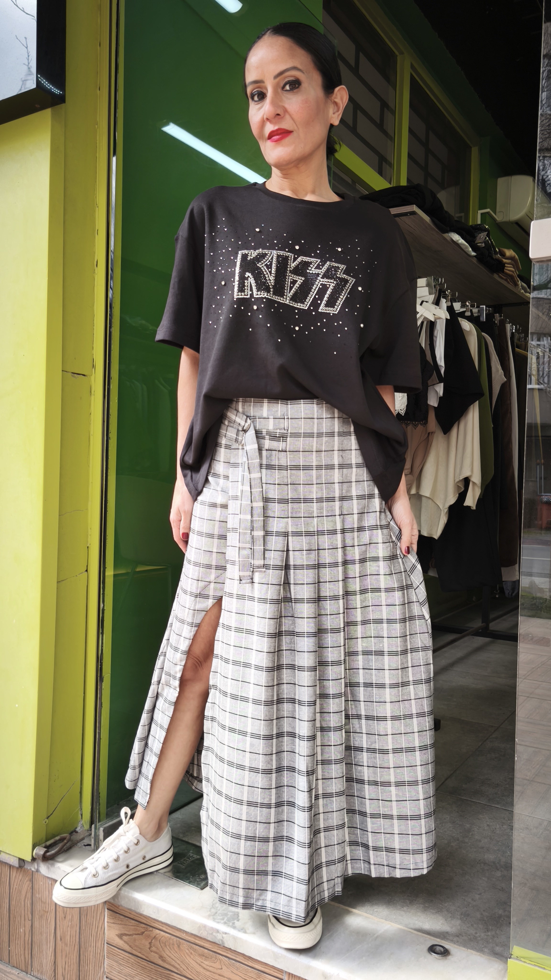 Siyah Taşlı Tişört 