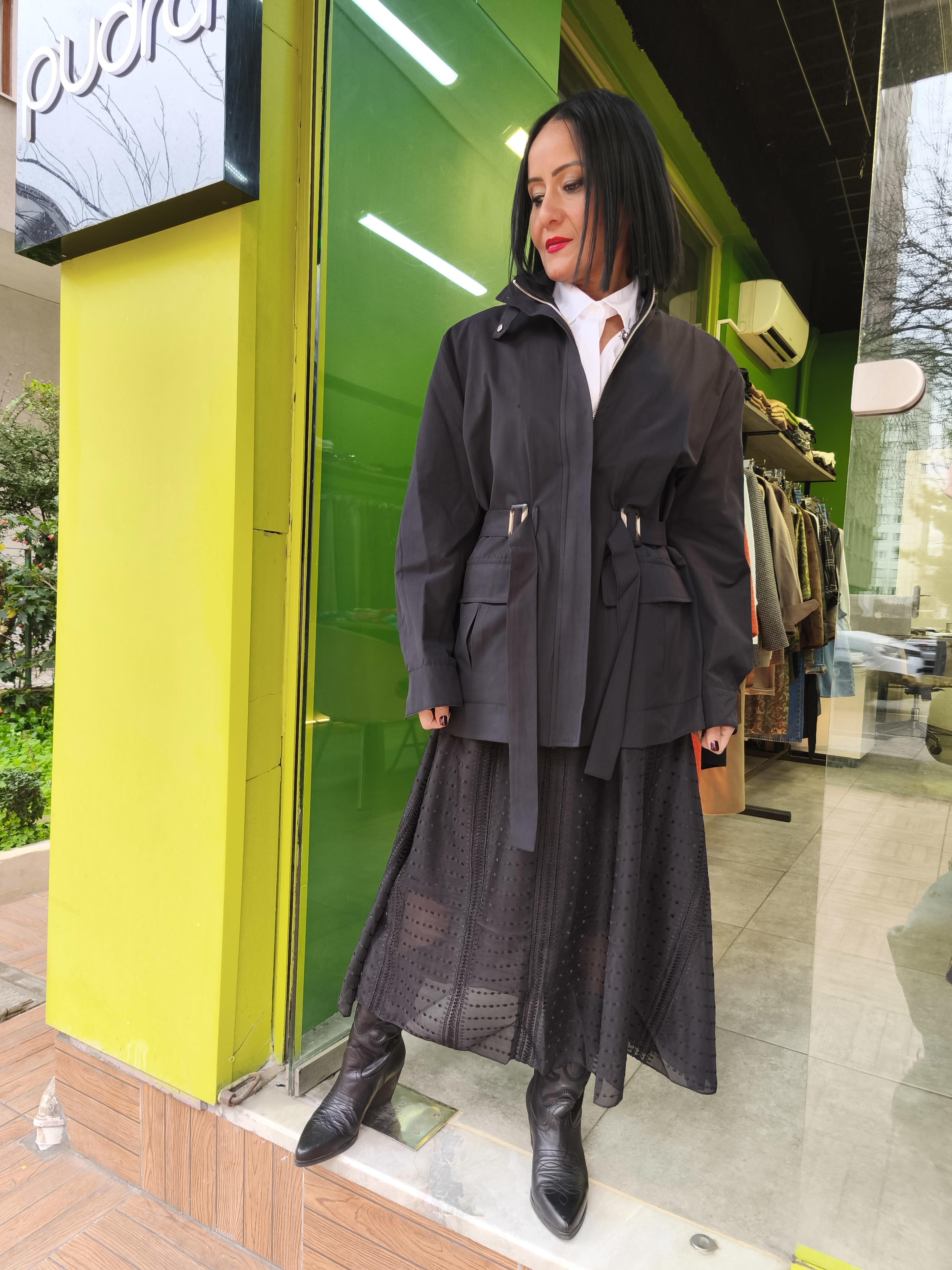 Siyah Trençkot