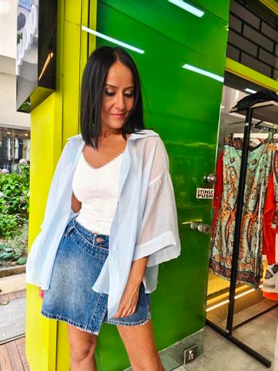 Buz Mavisi Oversize İpeksi Gömlek