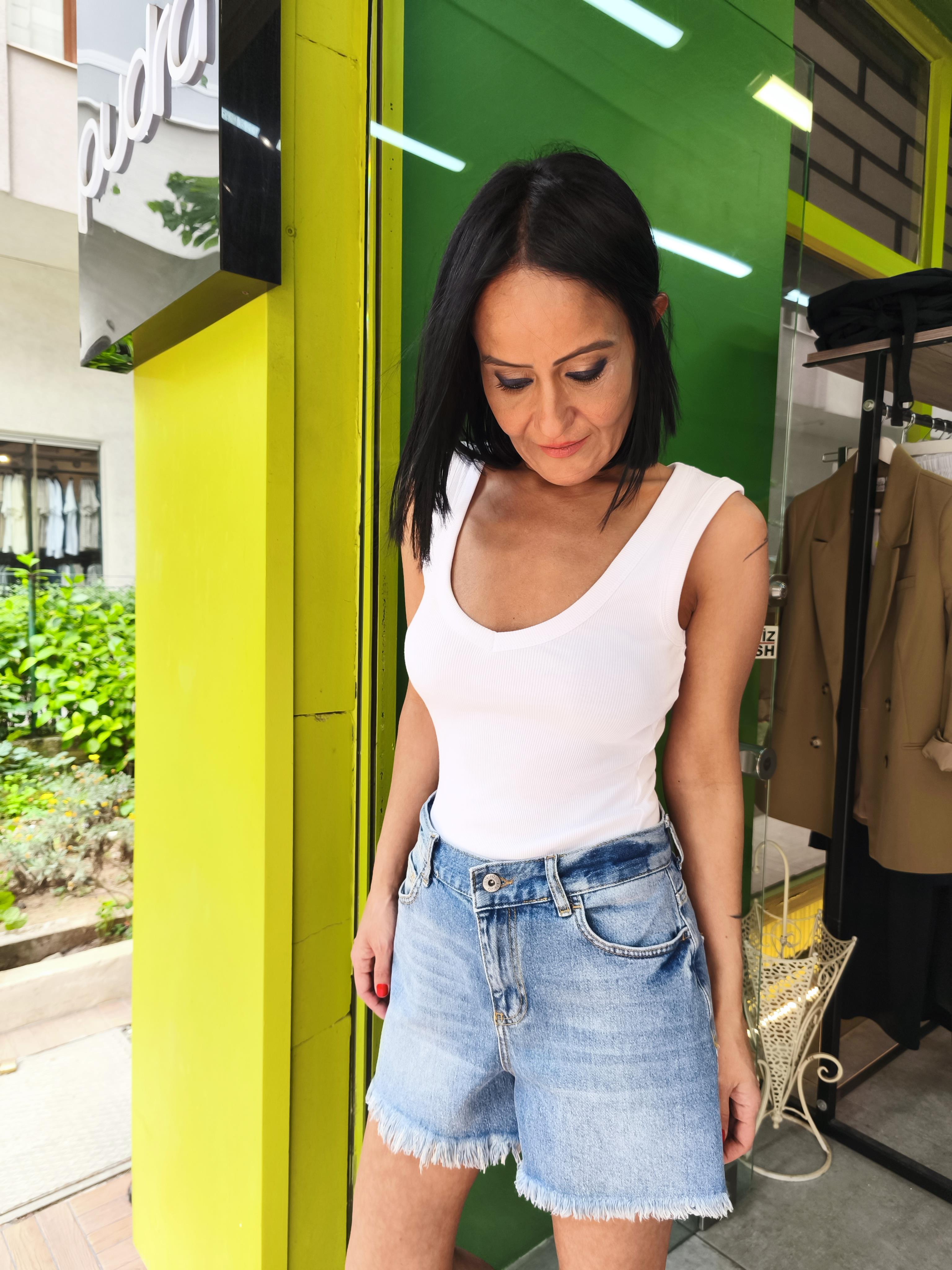 Beyaz, Derin V Yaka Crop Top