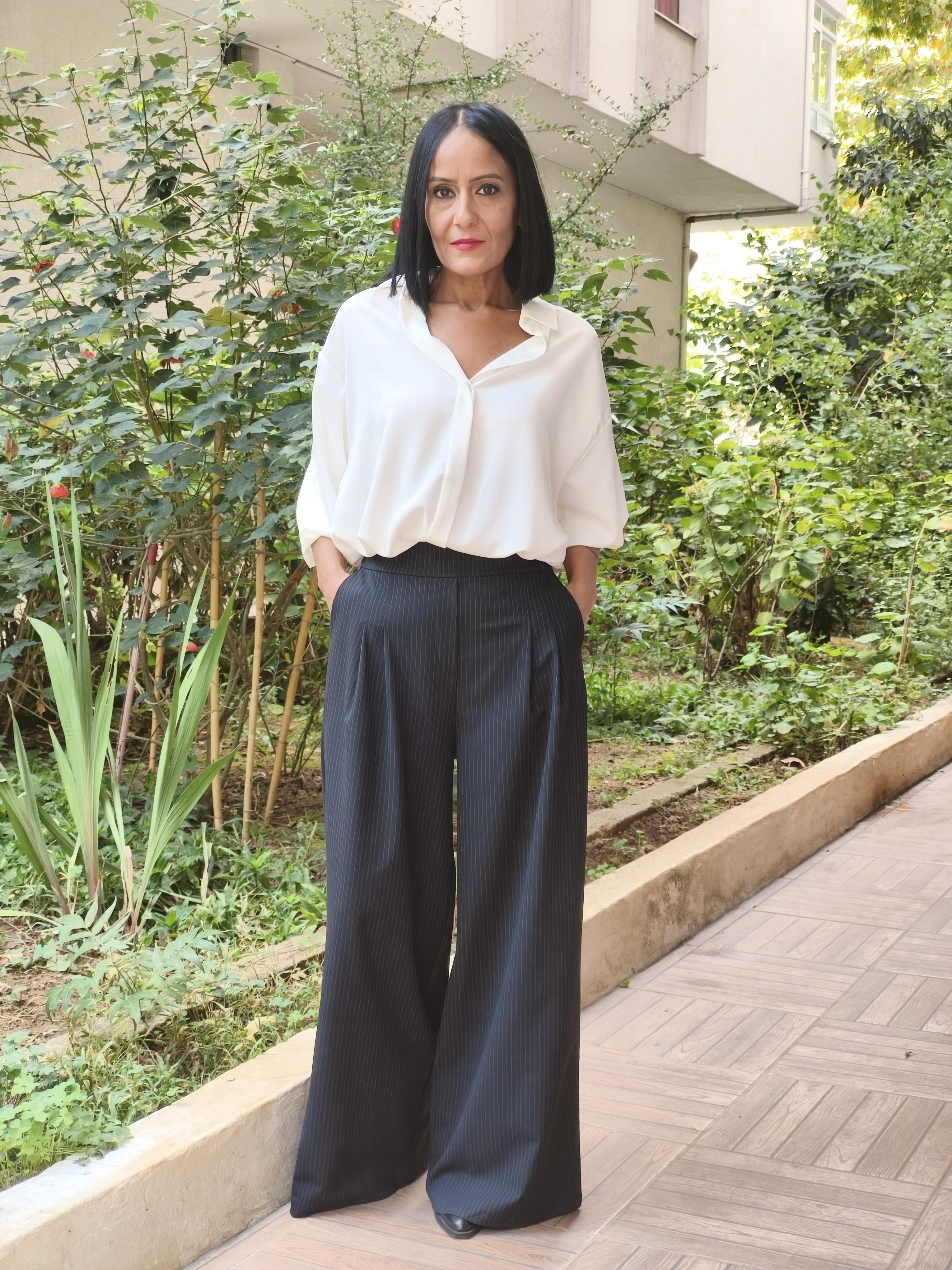 Beyaz İpeksi Gömlek