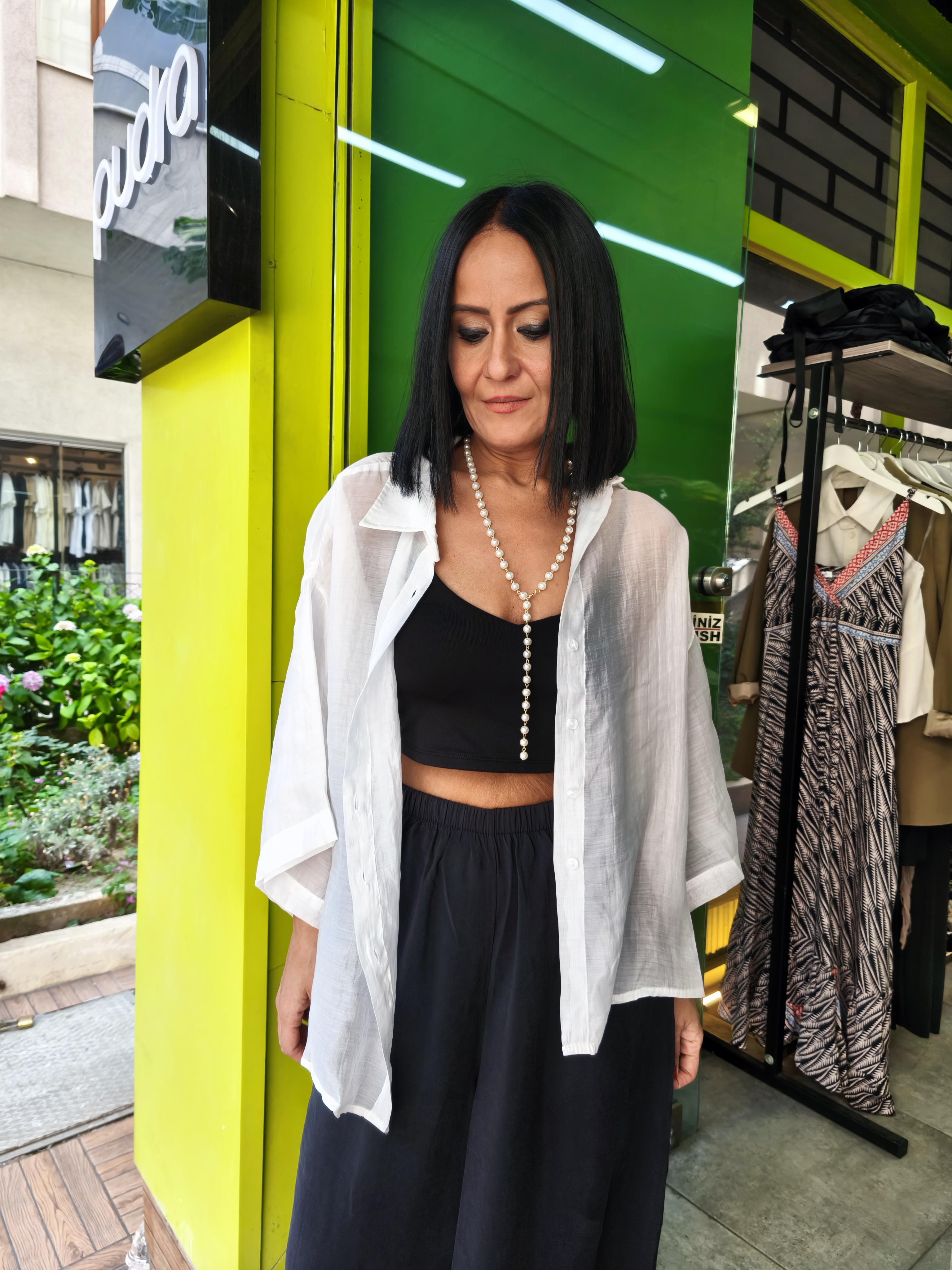 Beyaz Oversize İpeksi Gömlek