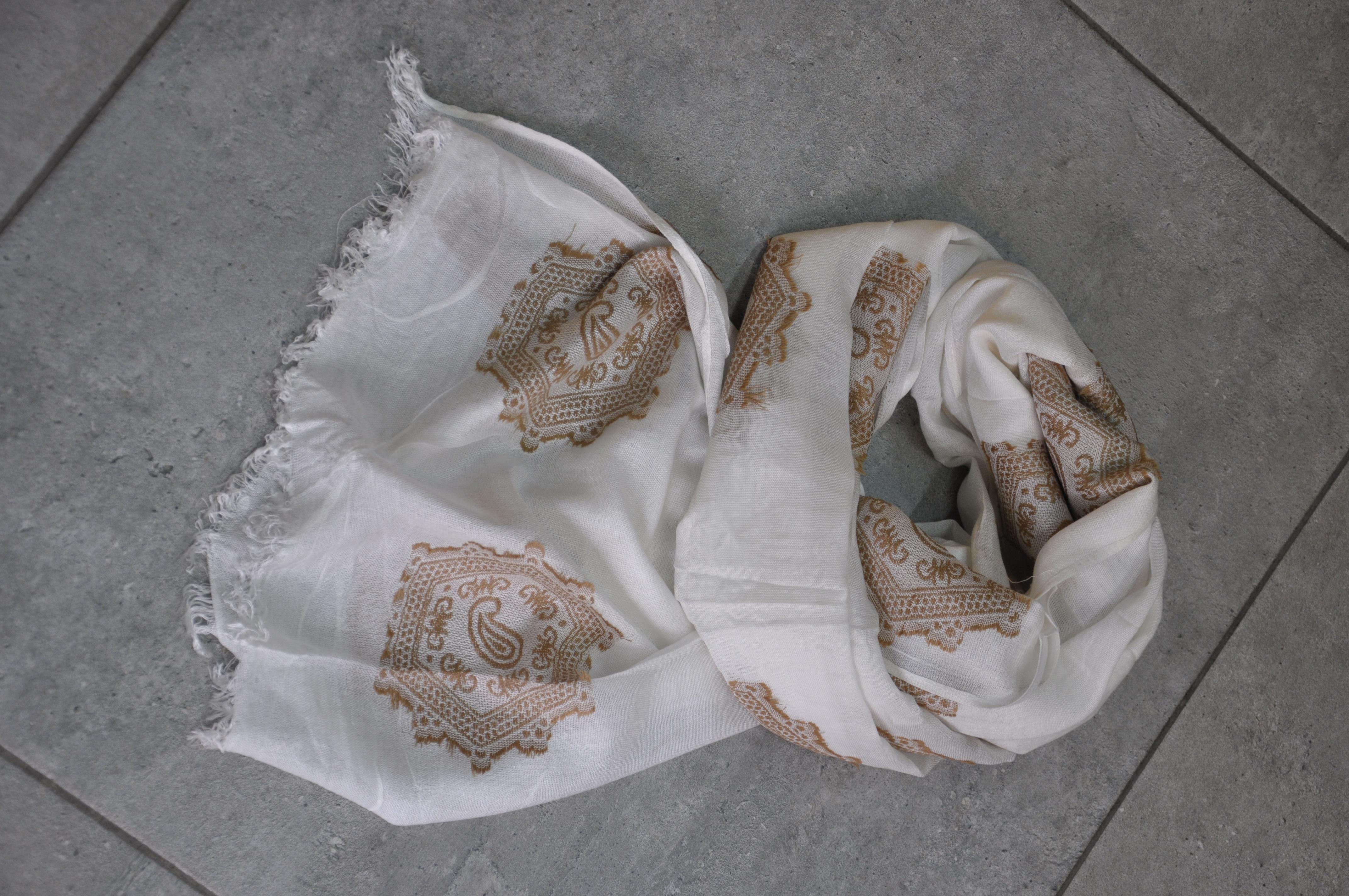 Beyaz,Nakışlı İpek Şal