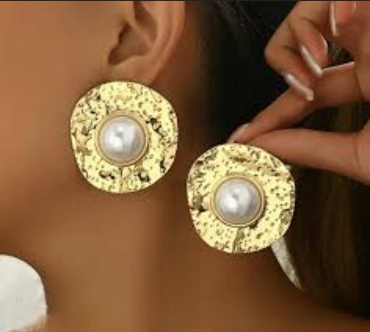 Gümüş Renk Yıldız Küpe