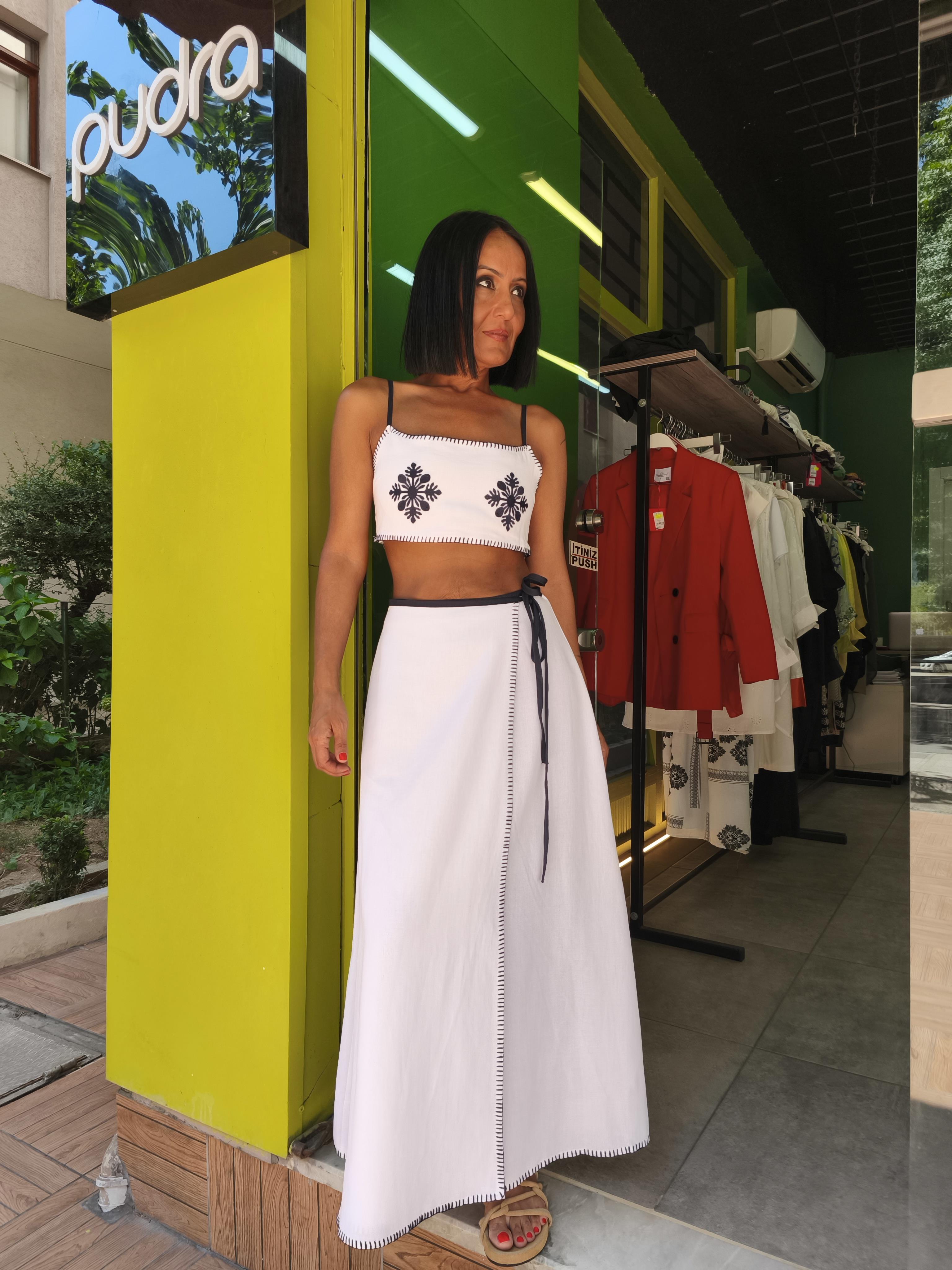 İşlemeli Beyaz Takım