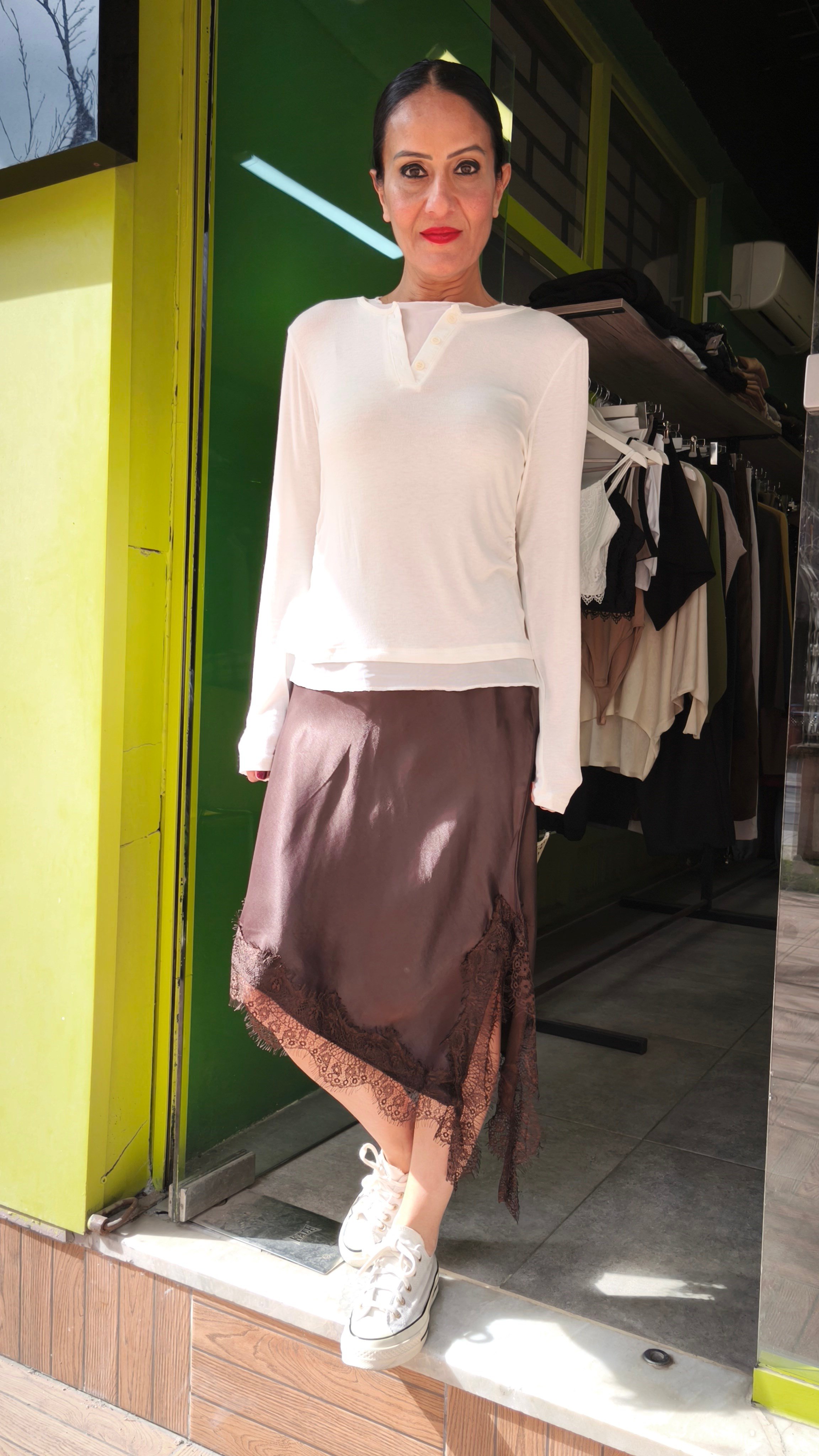 Kahve Dantelli Saten Etek