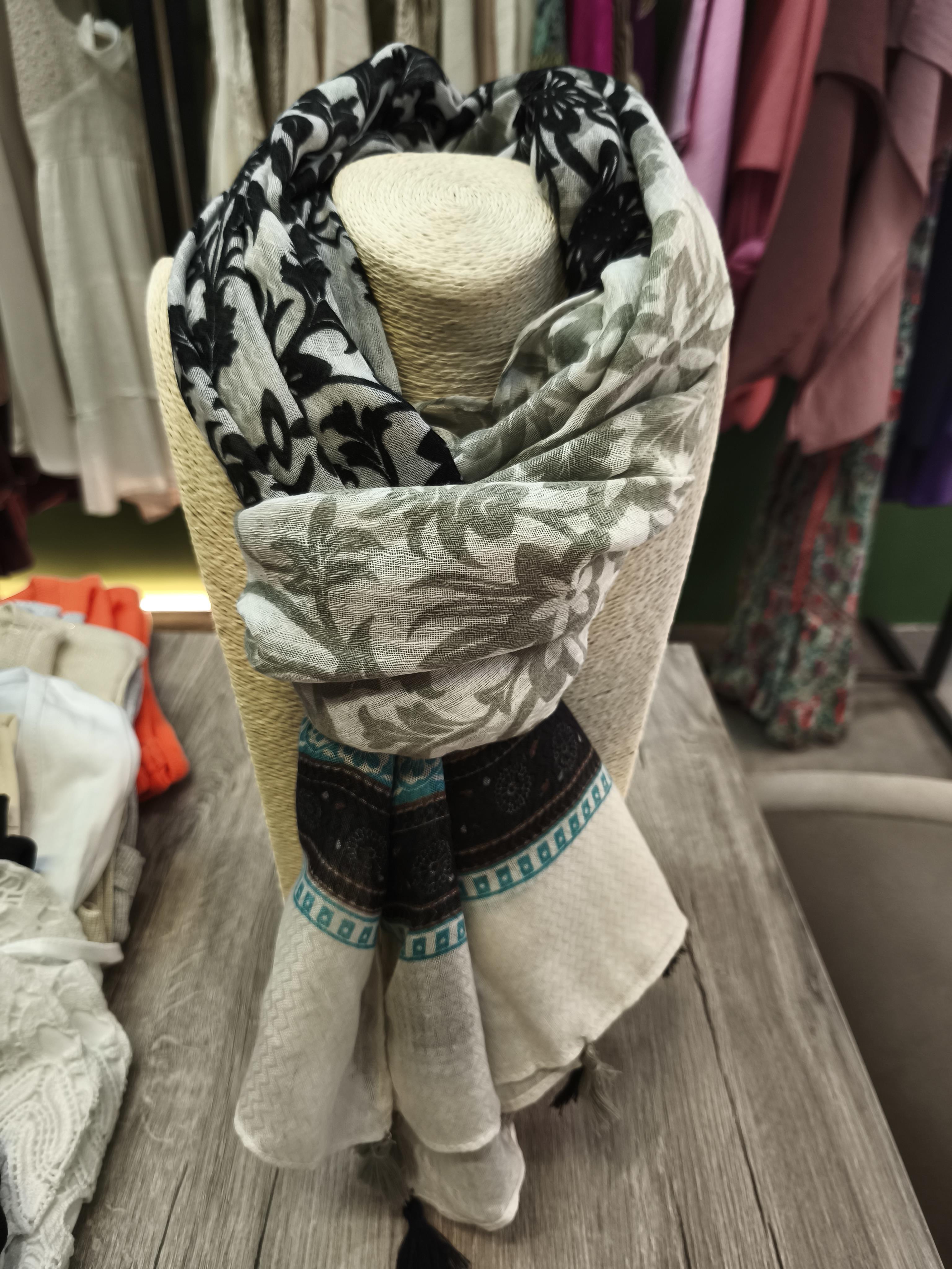 Kare,Püsküllü,Desenli Şal