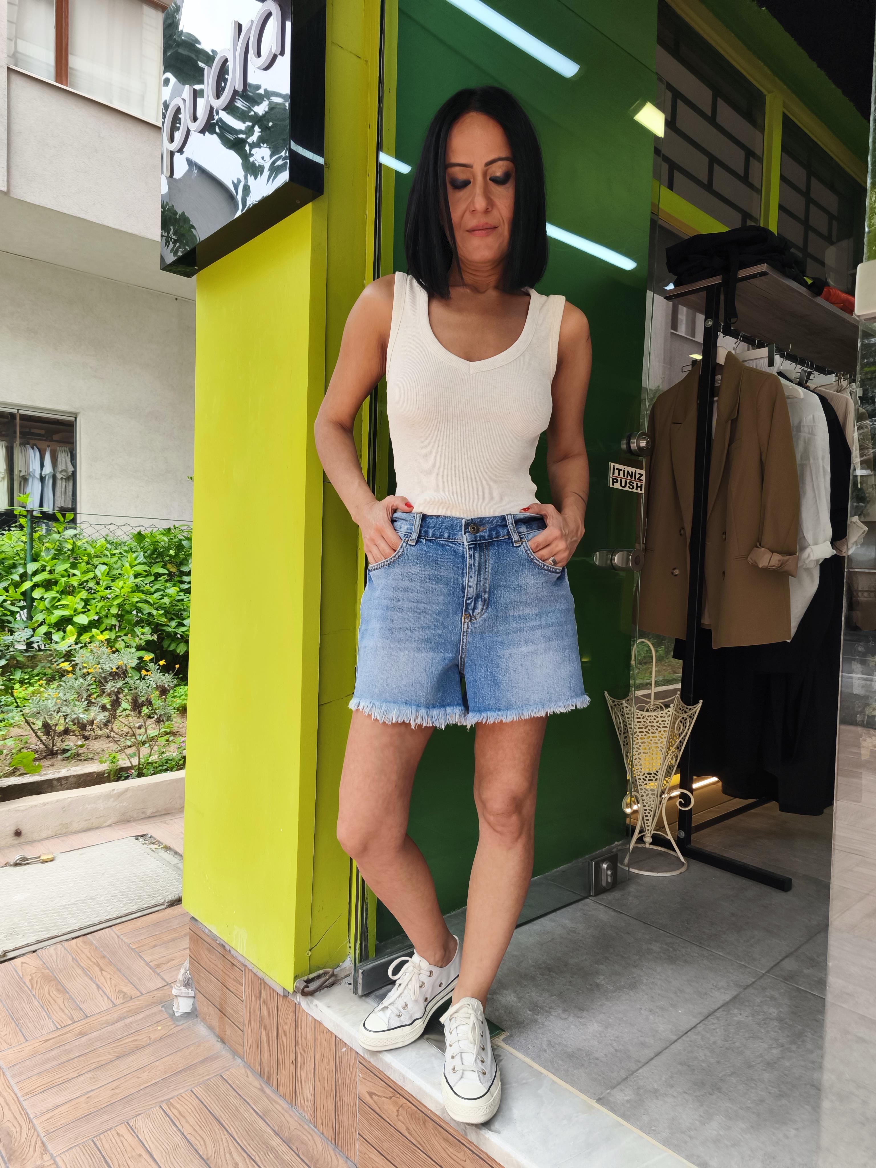 Krem, Derin V Yaka Crop Top
