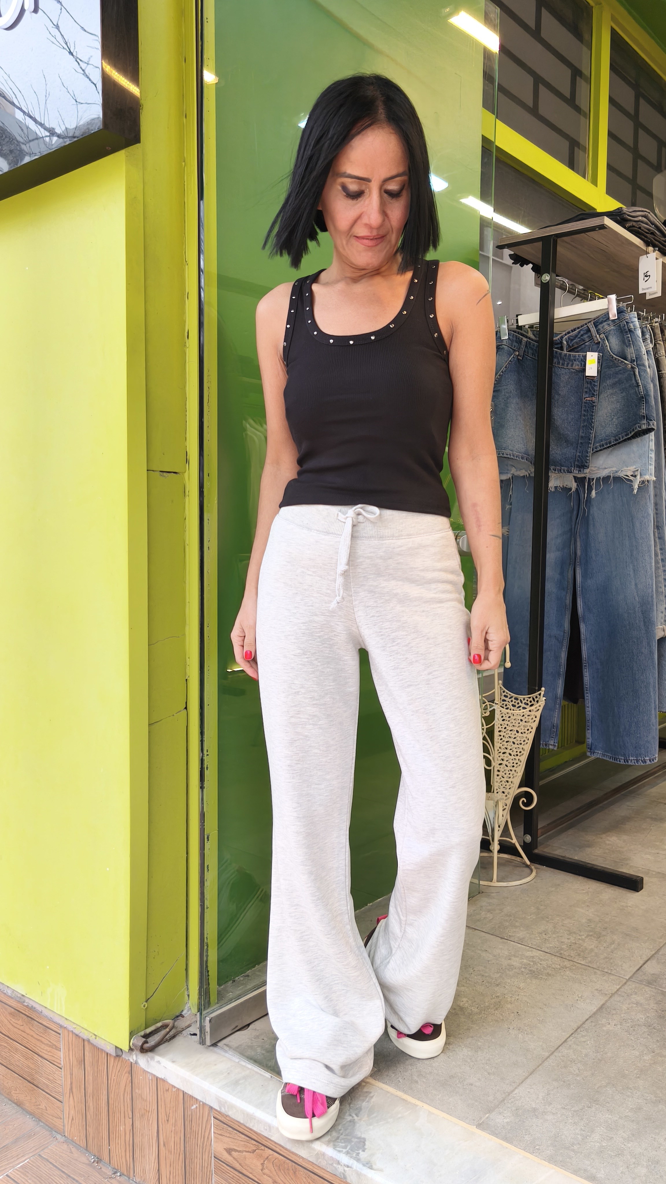 Siyah Kaşkorse Zımbalı Atlet