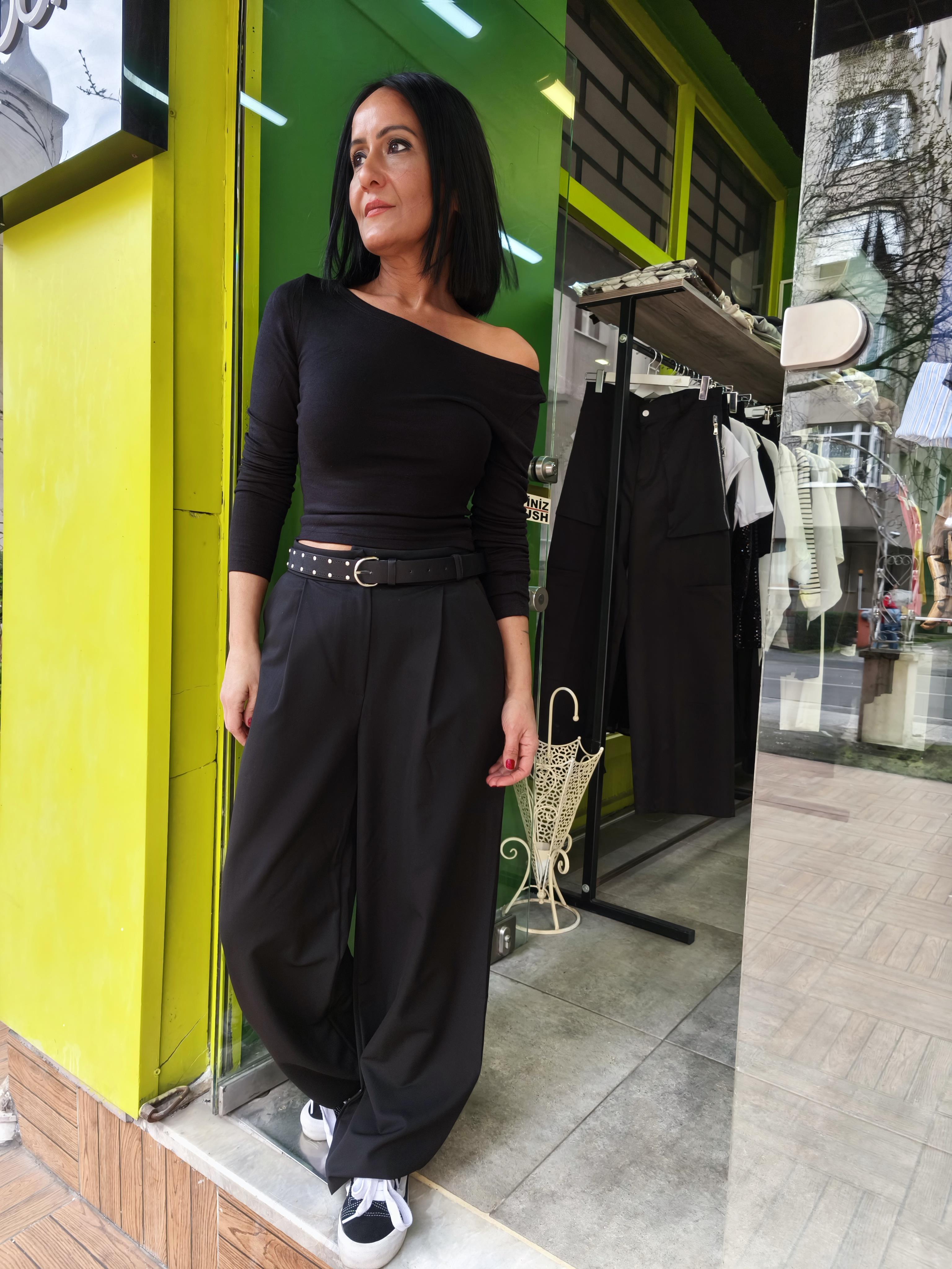 Siyah Modal Kumaş Bluz