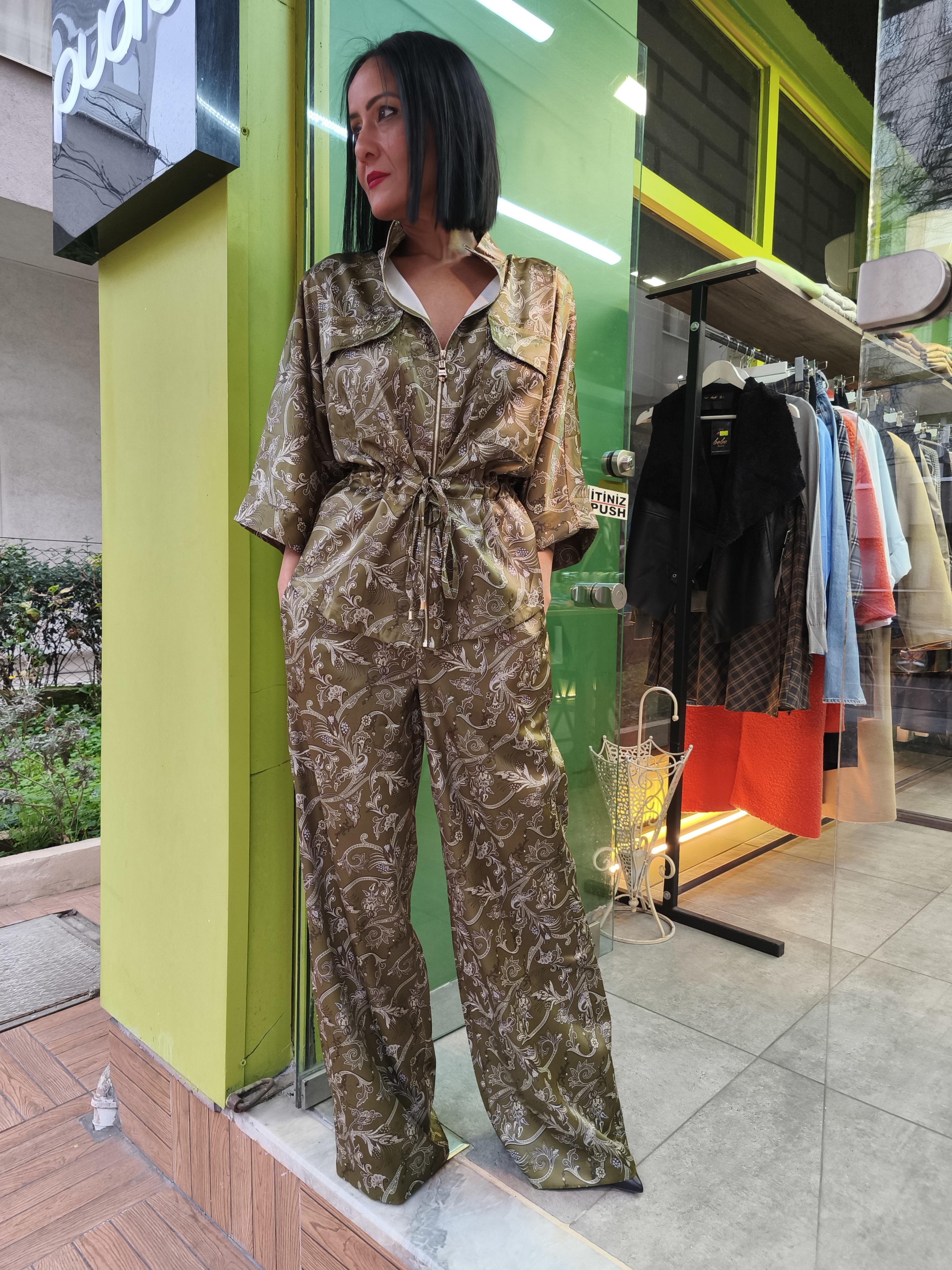 Yeşil Şal Desenli Bluz