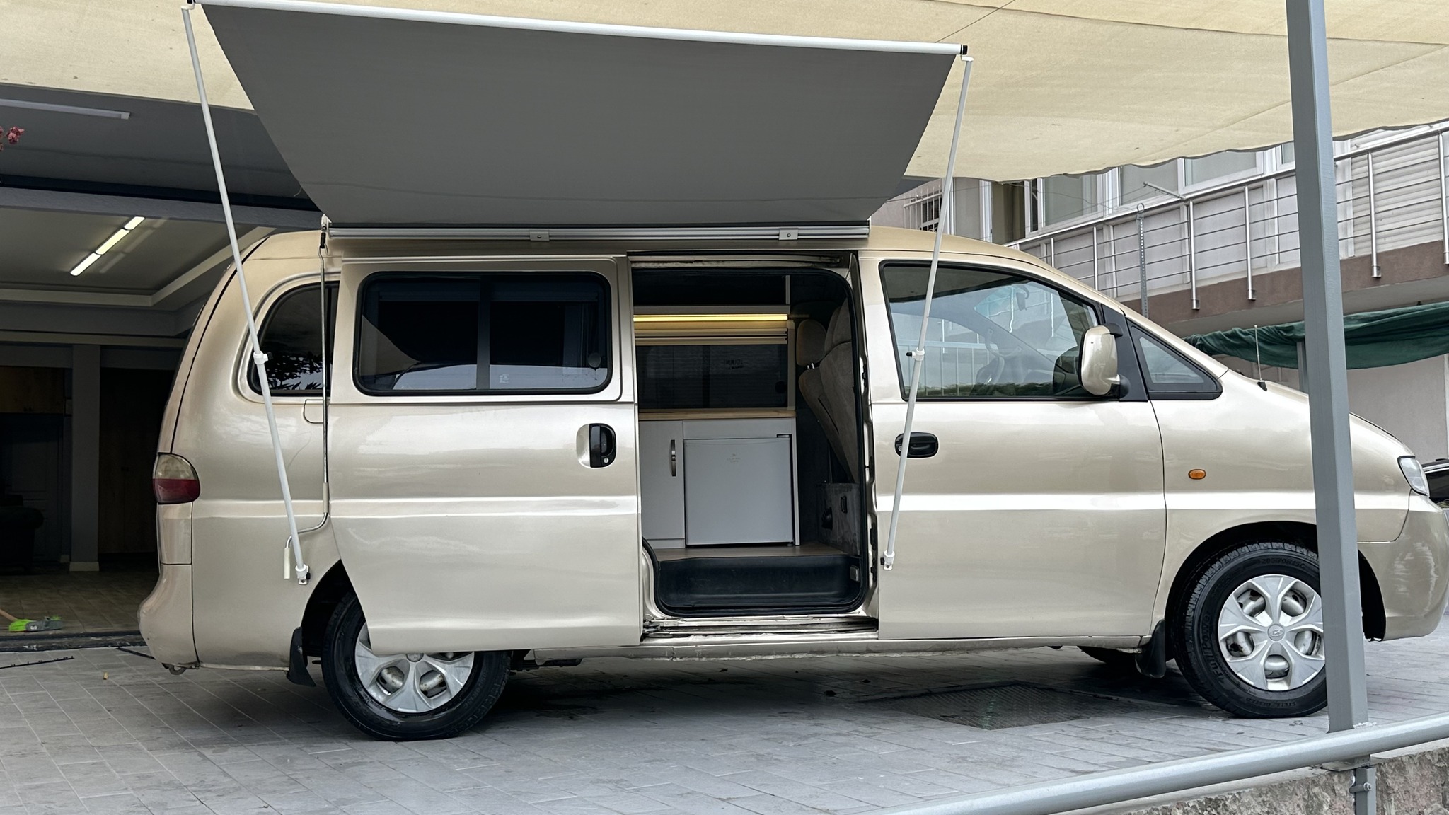 15 m3 ekonomik karavan d
</div>önüşüm paketi iç tasarım örneği