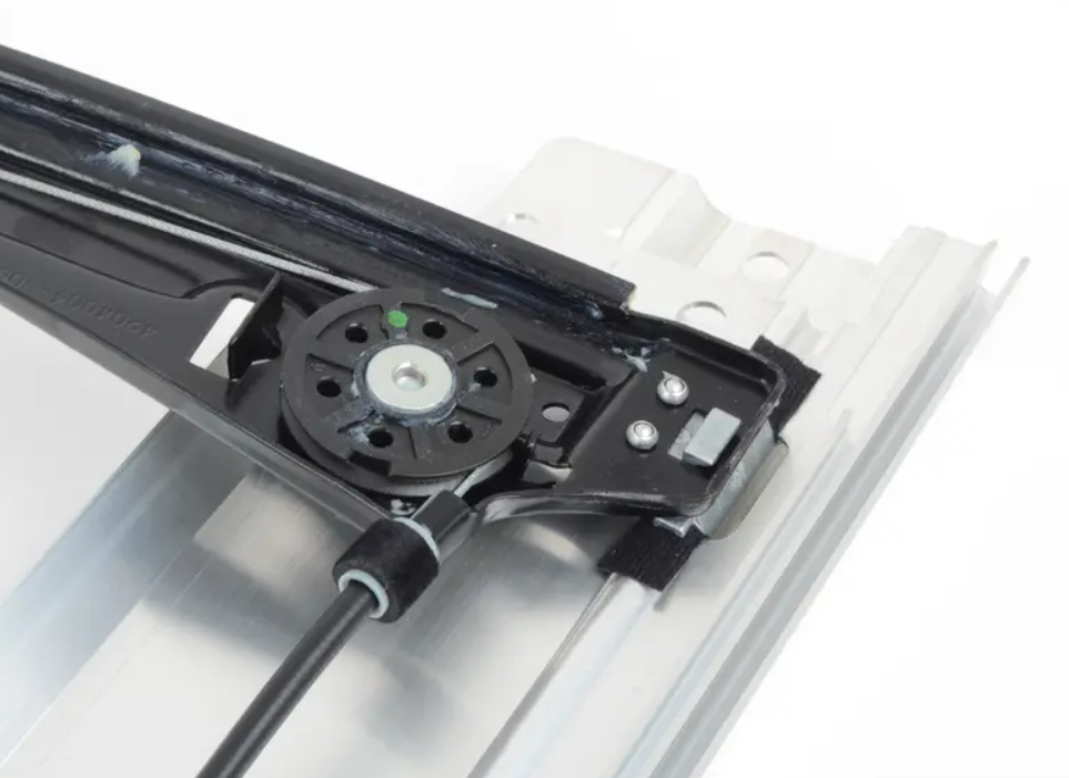 ÖN CAM MEKANİZMASI SAĞ R55/R56/R57/R55LCI/R56LCI 51332756084