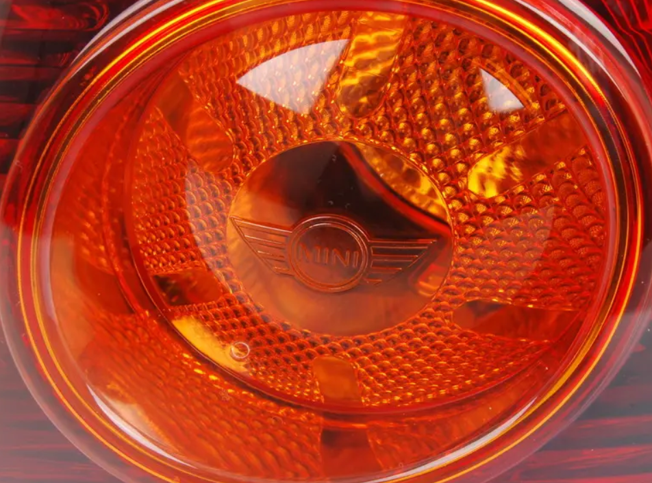 ARKA STOP LAMBASI SAĞ R56/R56LCI/R57/R57LCI 63212757010