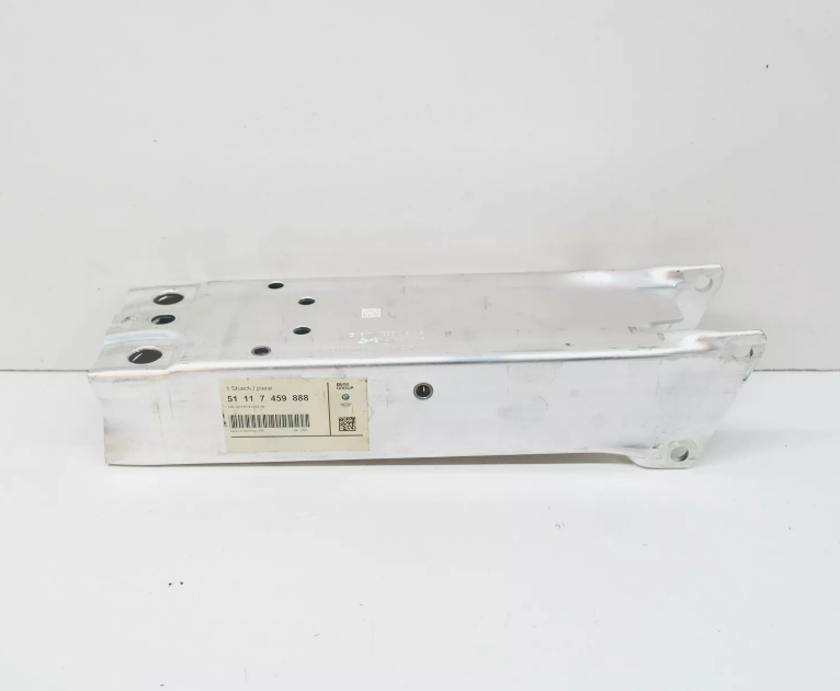 BMW ÖN TAMPON BAGLANTI DEMİRİ SAĞ 51117459888