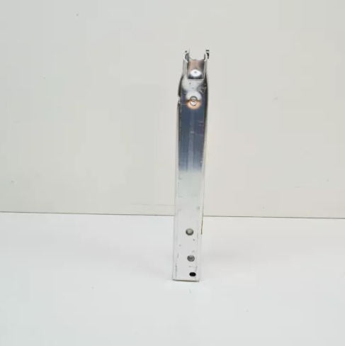 BMW ÖN TAMPON ALT BAGLANTI DEMİRİ SAĞ 51117459892