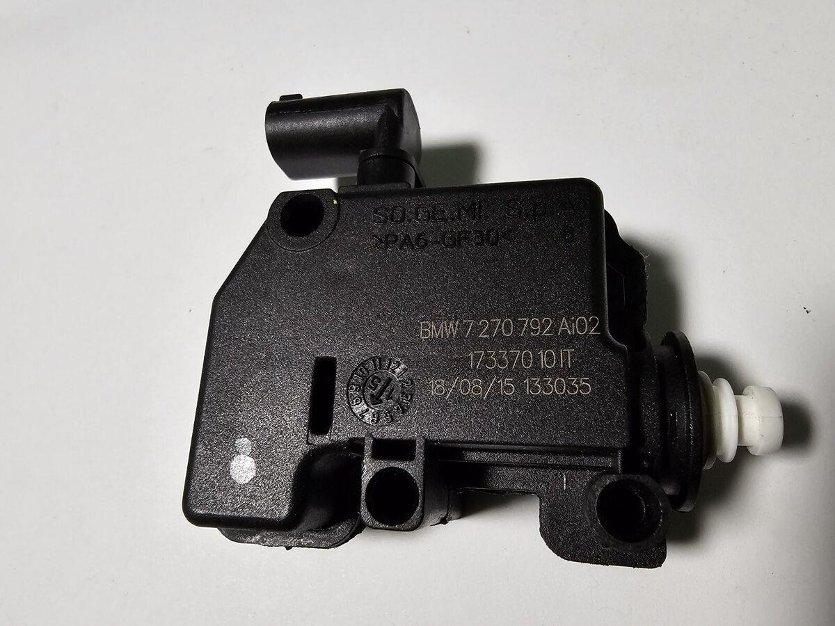 BMW YAKIT DEPO KAPAK TETİLEYİCİSİ 67117270792