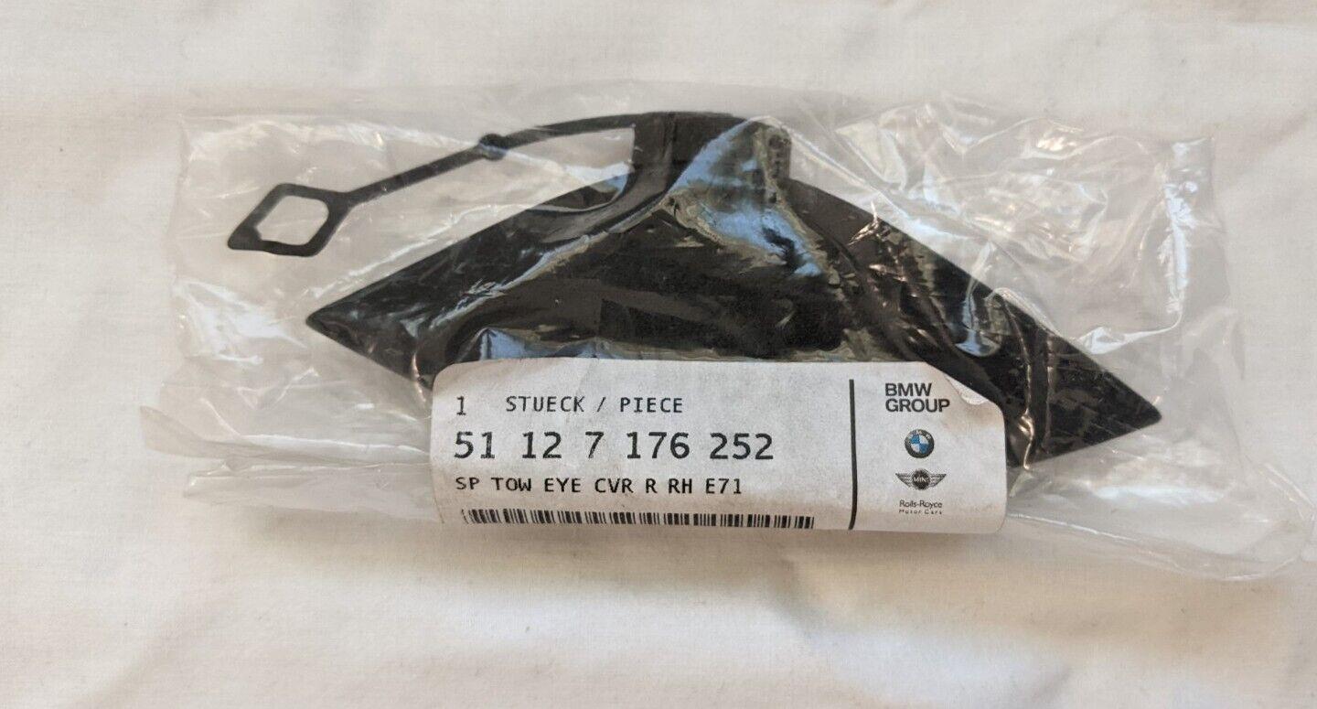 ARKA TAMPON ÇEKİ DEMİR KAPAK SAĞ E71/E72 51127176252