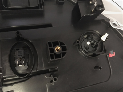 KOMPLE FAR SAĞ Bİ XENON E70LCI 63117240788