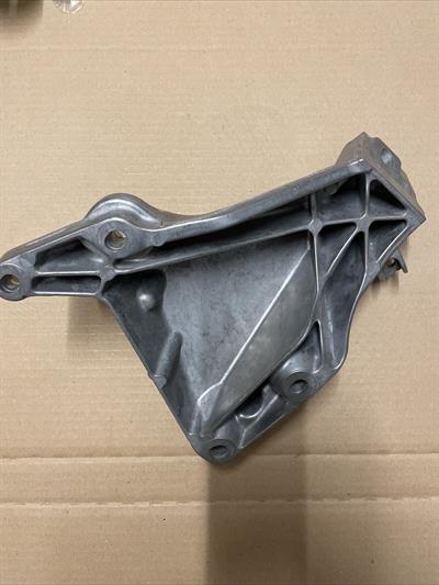 ALÜMİNYUM MOTOR KULAĞI SOL M47N2 E87/E90
