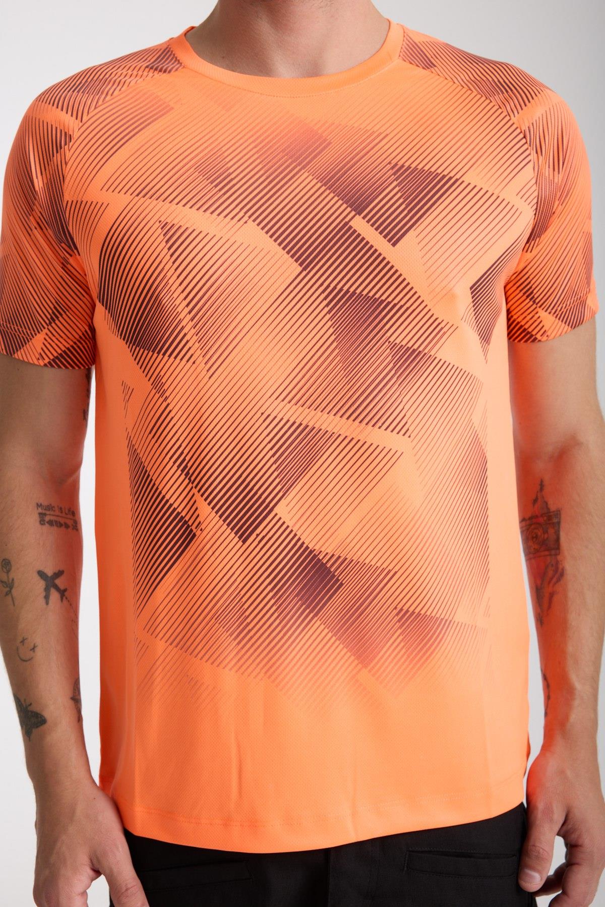 DryTouch Kumaş Bisiklet Yaka T-Shirt – Su Emme ve Terletmeme Özelliğiyle Konforlu