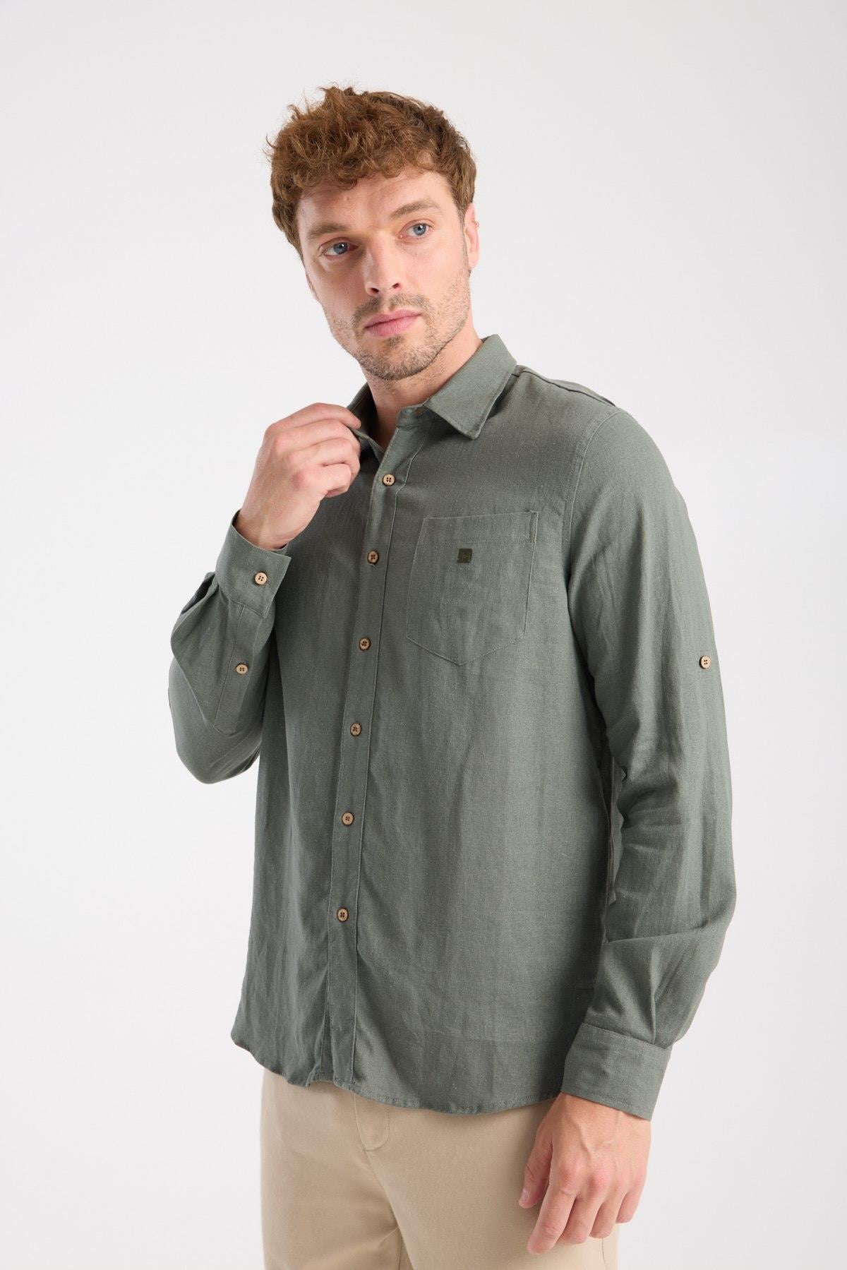 Düğmeli Keten Gömlek