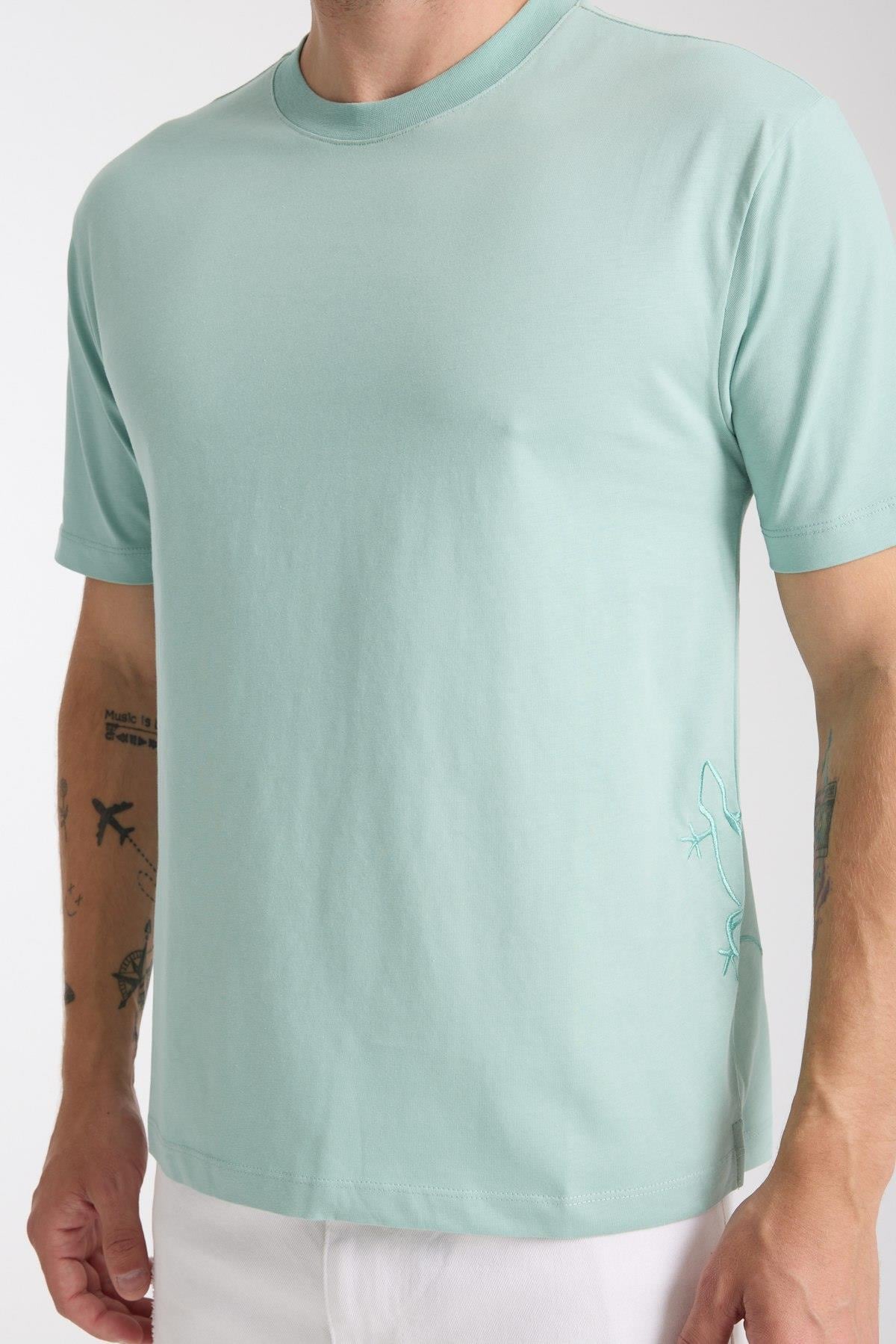 Erkek %100 Pamuk Relax Fit Kertenkele Nakışlı T-Shirt