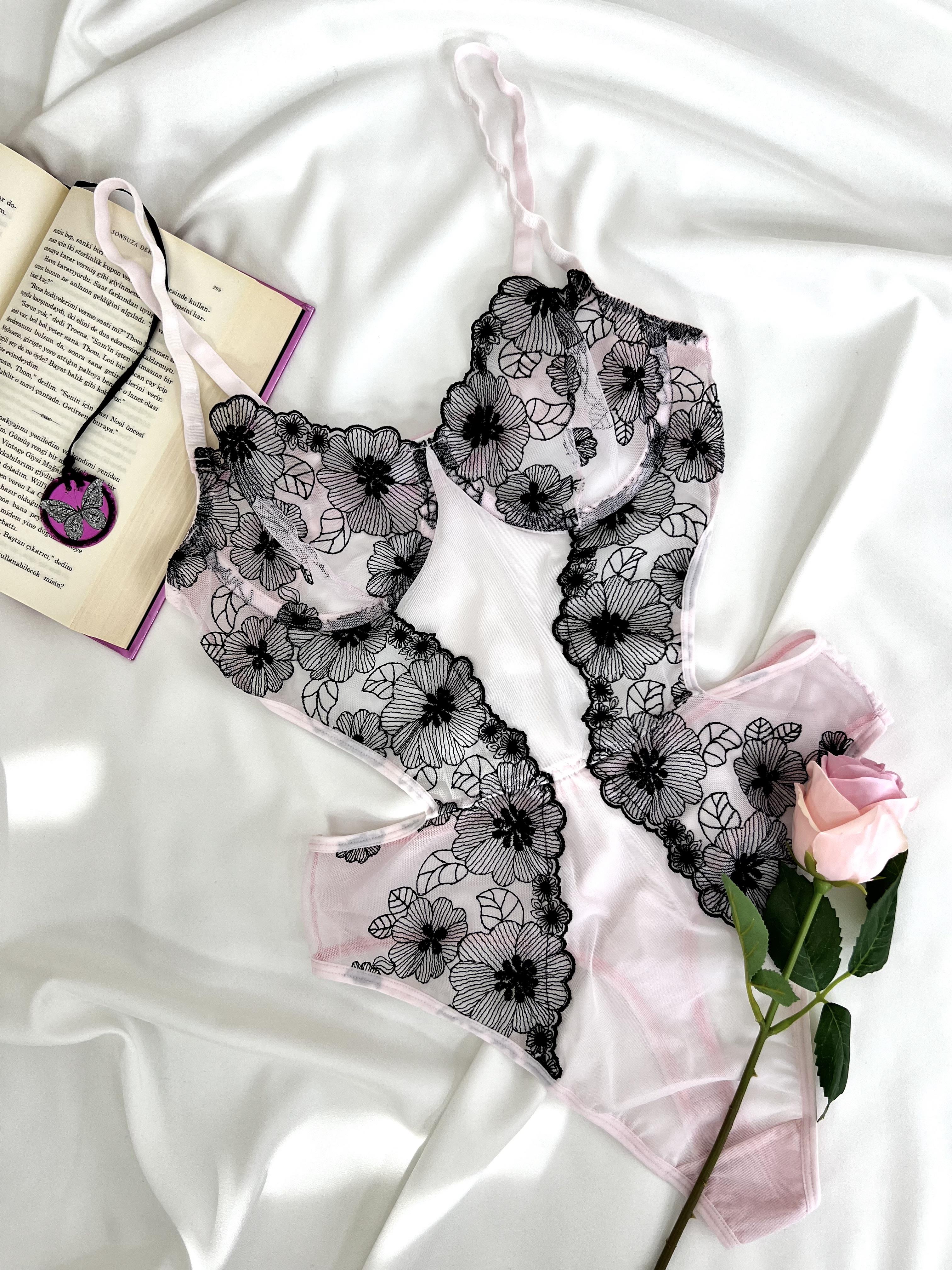 Annabel Çiçek Desenli Brode Kapsız Bodysuit Pembe 