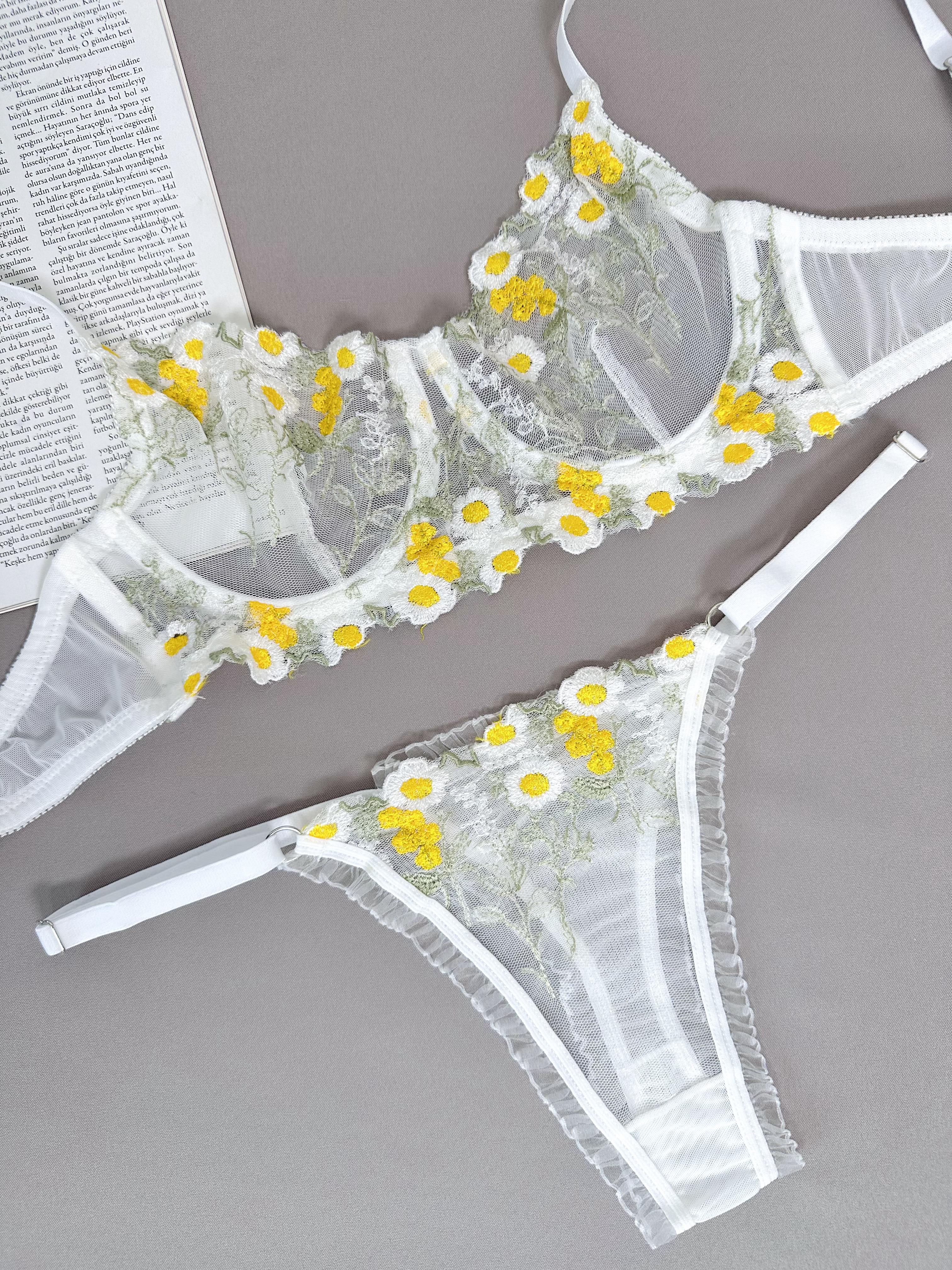Daisy Romantic Çiçekli Balenli Brode Beyaz İç Çamaşırı Takımı