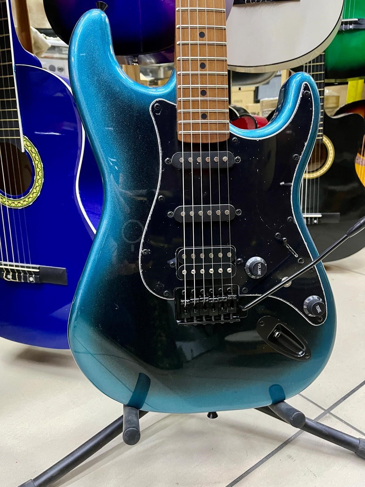 GUSON 2 SINGLE 1 HUMBUCKER MAVİ-SİYAH ELEKTRO GİTAR
