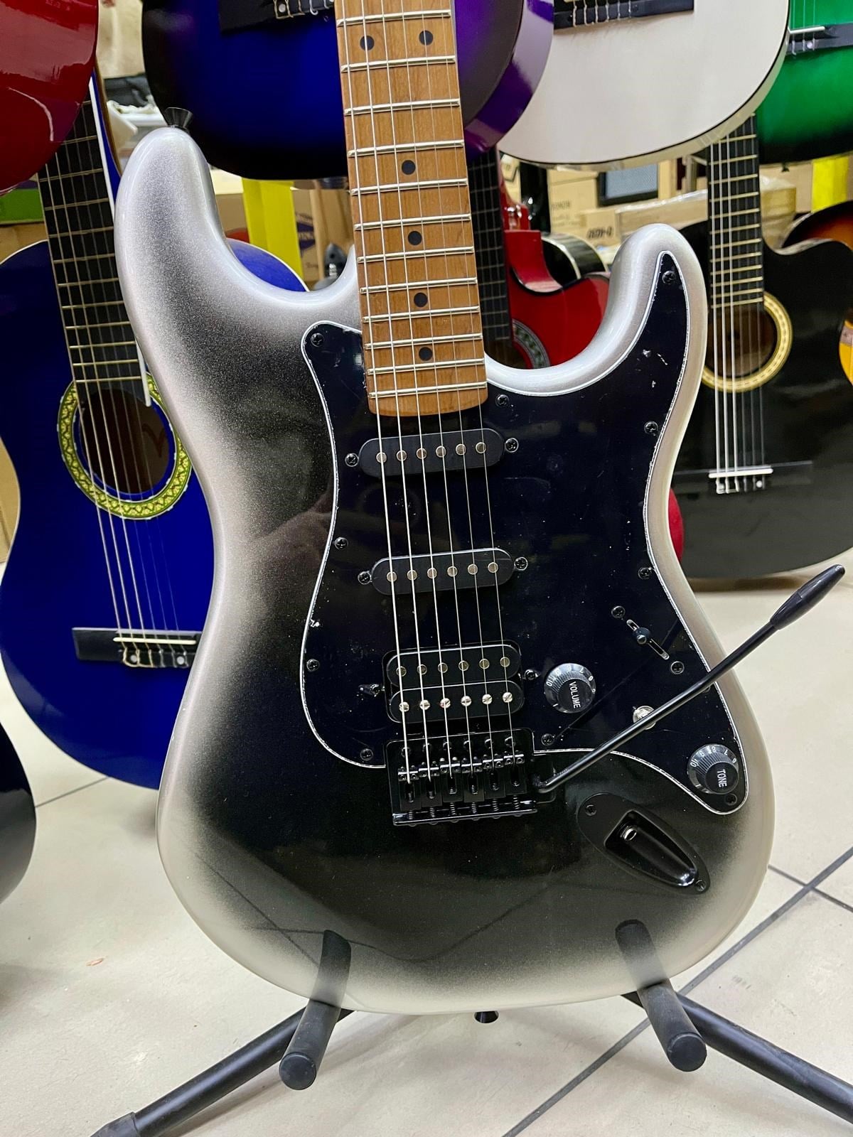 GUSON 2 SINGLE 1 HUMBUCKER GRİ-SİYAH ELEKTRO GİTAR