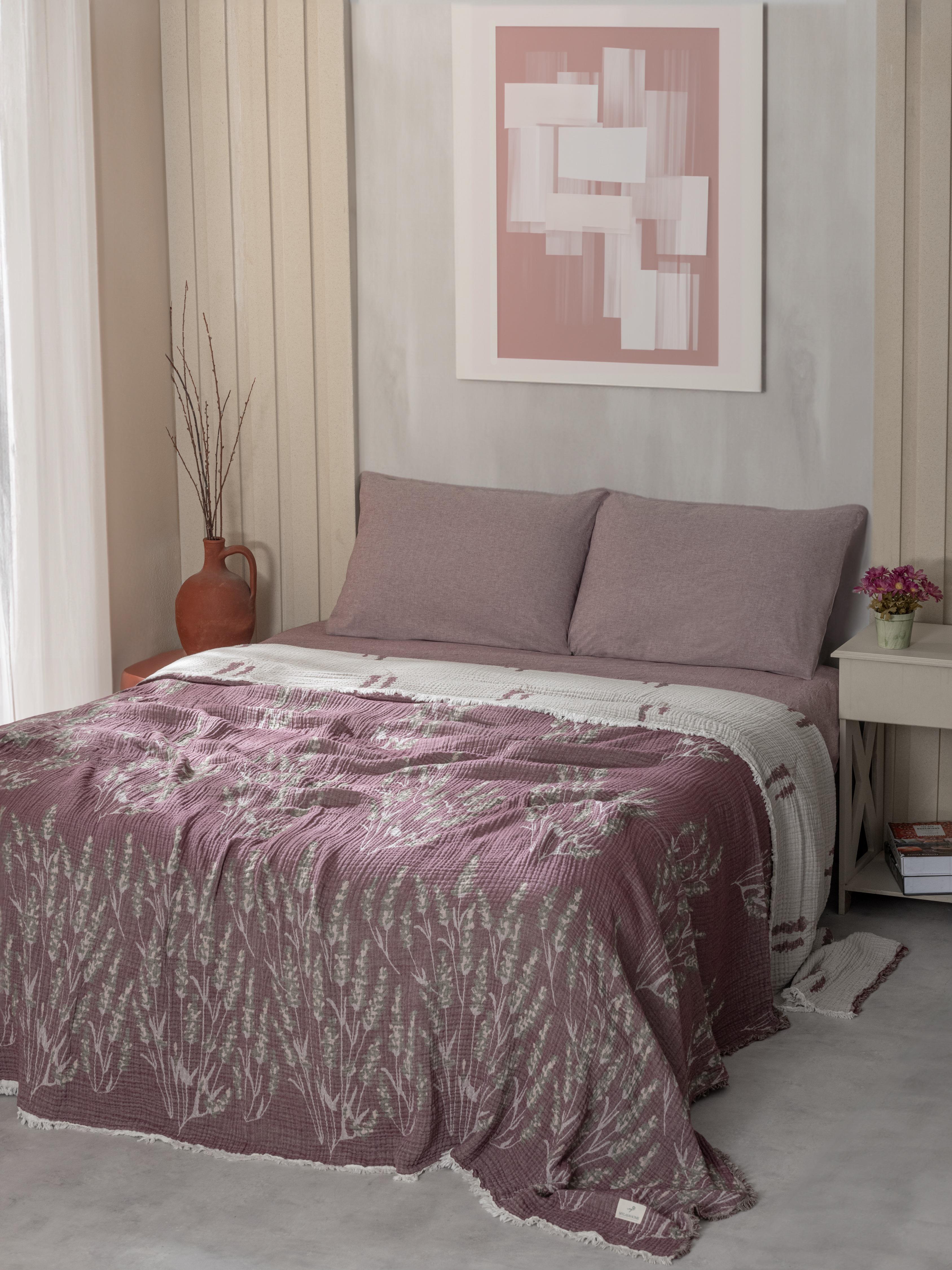 Müslin 4 Katlı Lavanta Desenli (Jakarlı) Yatak Örtüsü Çift Kişilik 220x240cm