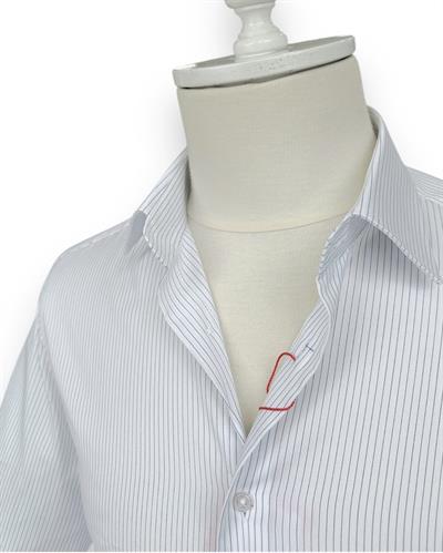 İnce Çizgili Gömlek