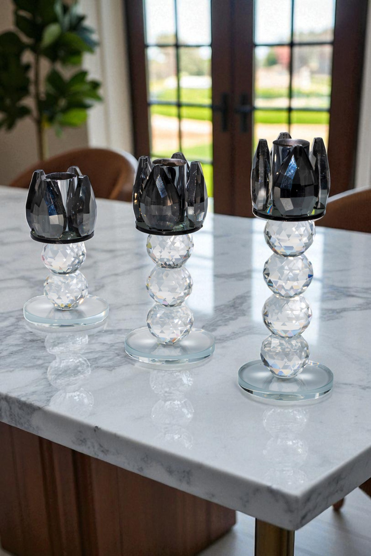 Siyah Kristal Cam Mumluk Şamdan 3lü Set – El İşçiliği Lotus Başlık, Farklı Boylar