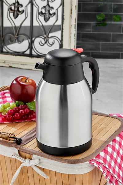 2 Litre Çift Kat Paslanmaz Çelik Termos – 24 Saat Soğuk, 12 Saat Sıcak Tutma | Kamp & Seyahat İçin