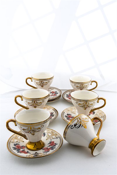 Yüksek kaliteli 6’lı Ayaklı Türk Kahvesi Fincan Seti 90 ml – Gold, Tabaklı (12 Parça) yarenstyle.com’da! Türk kahvesi keyfini şıklıkla buluşturan bu seti hemen inceleyin. - Yaren Style