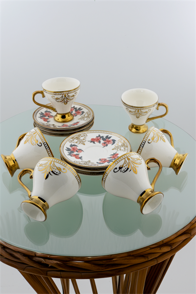 6lı Ayaklı Porselen Türk Kahvesi Fincanı 90 ml – Gold Detaylı, Çiçek Desenli, Tabaklı (12 Parça)